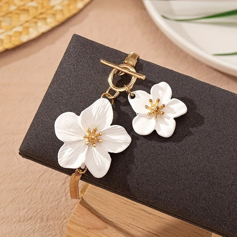 Elegant Chic Flower